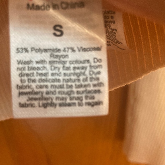 Karen Millen Viscose Blend Dry Handle Rib V Neck Military Rim Knit Top Size Smal - Picture 5 of 11